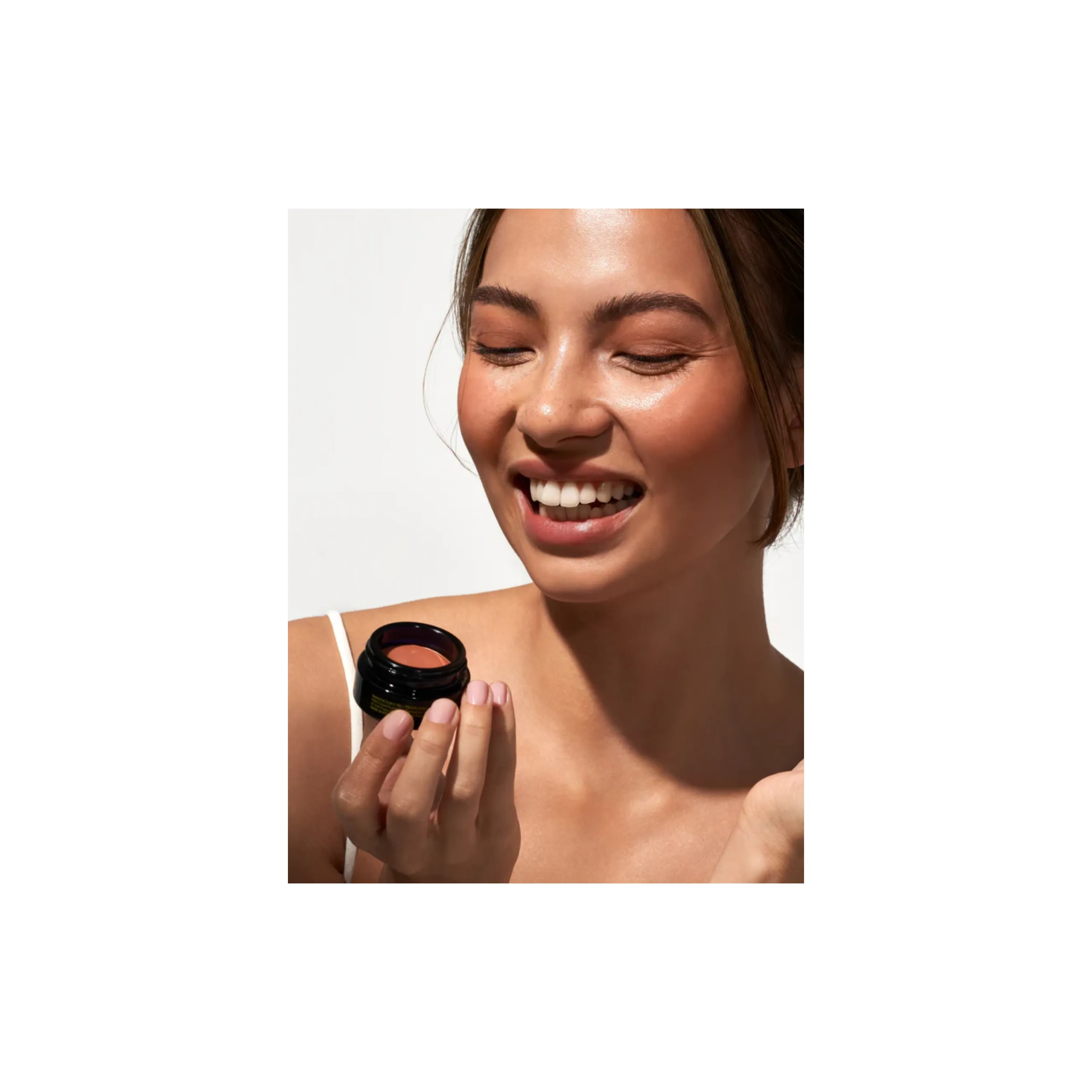Skin Enhancing Highlighter   Melting Blush